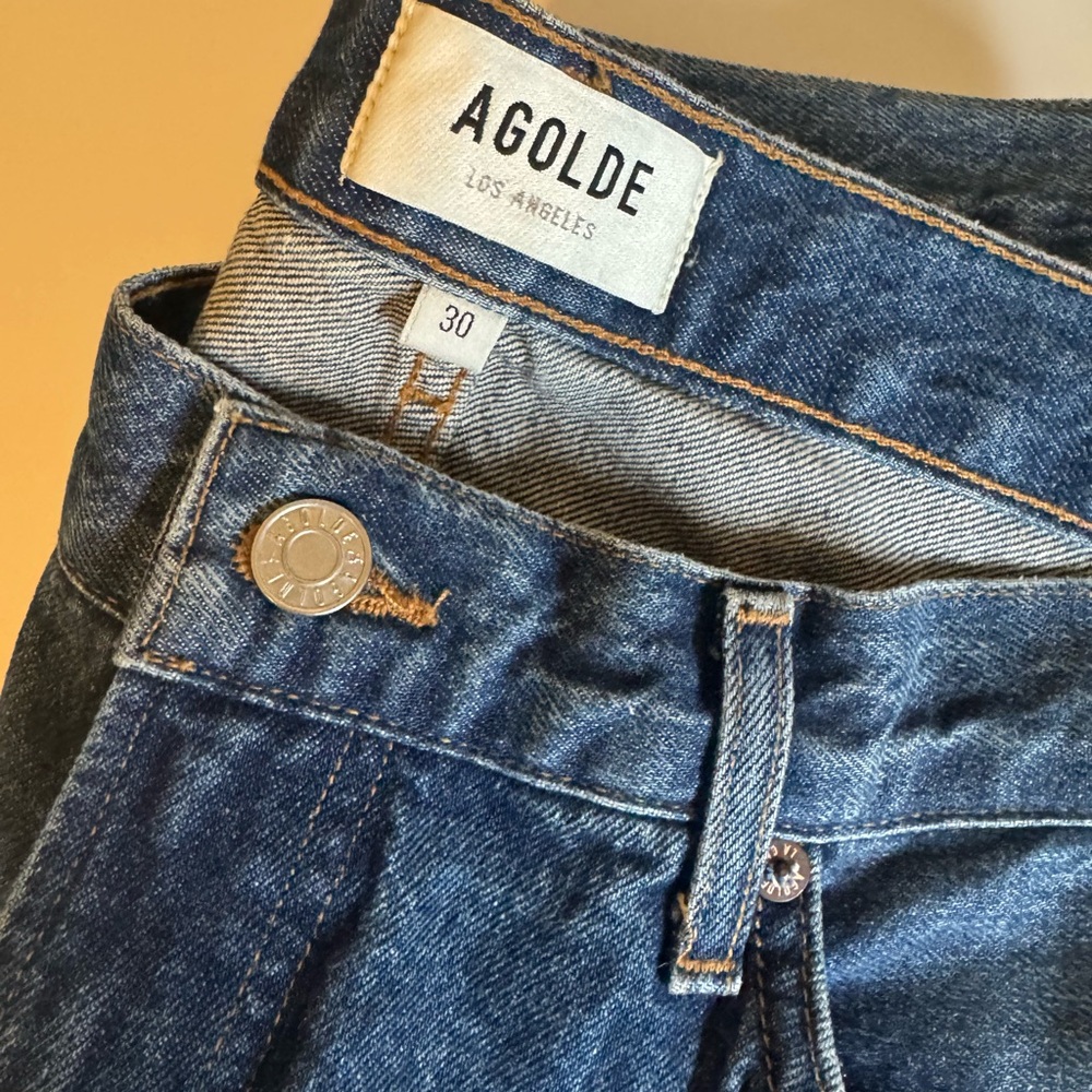 Agolde Denim/ quite baggy, mid-rise, straight-leg Jeans in Classic Blue